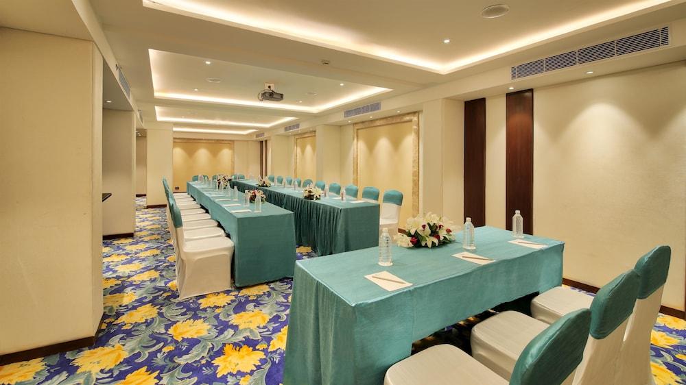 Golden Tulip Essential Jaipur Hotel Kültér fotó