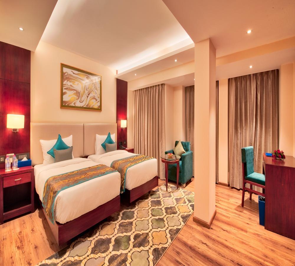 Golden Tulip Essential Jaipur Hotel Kültér fotó