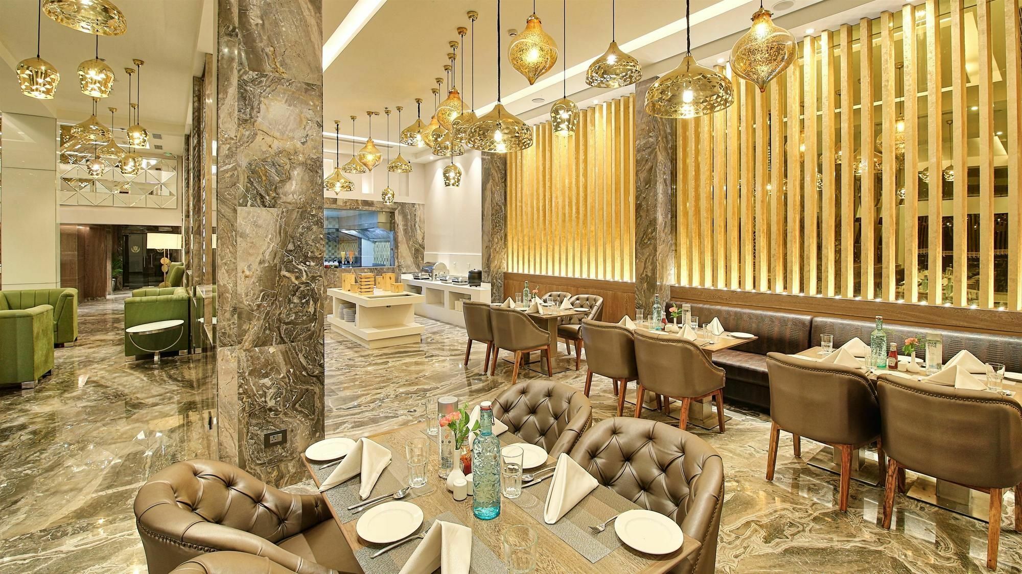 Golden Tulip Essential Jaipur Hotel Kültér fotó
